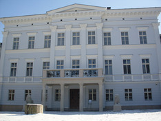 Pałac Jedlinka pięknieje na wiosnę